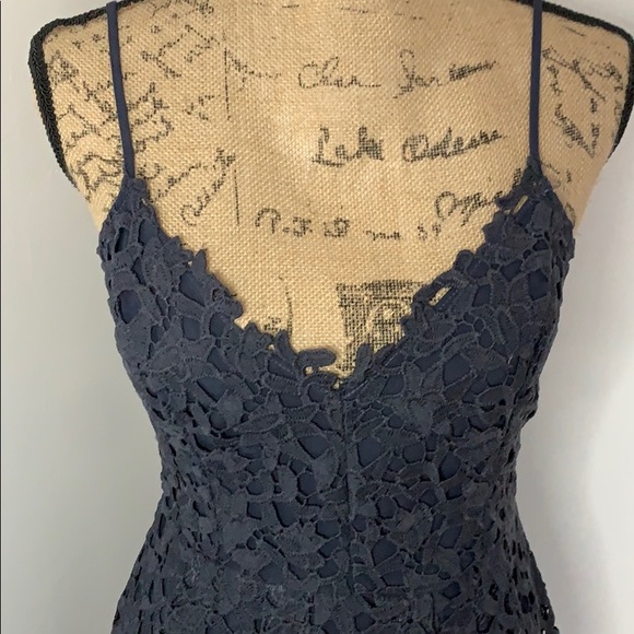 Lace overlay navy midi dress - Picture 2 of 7